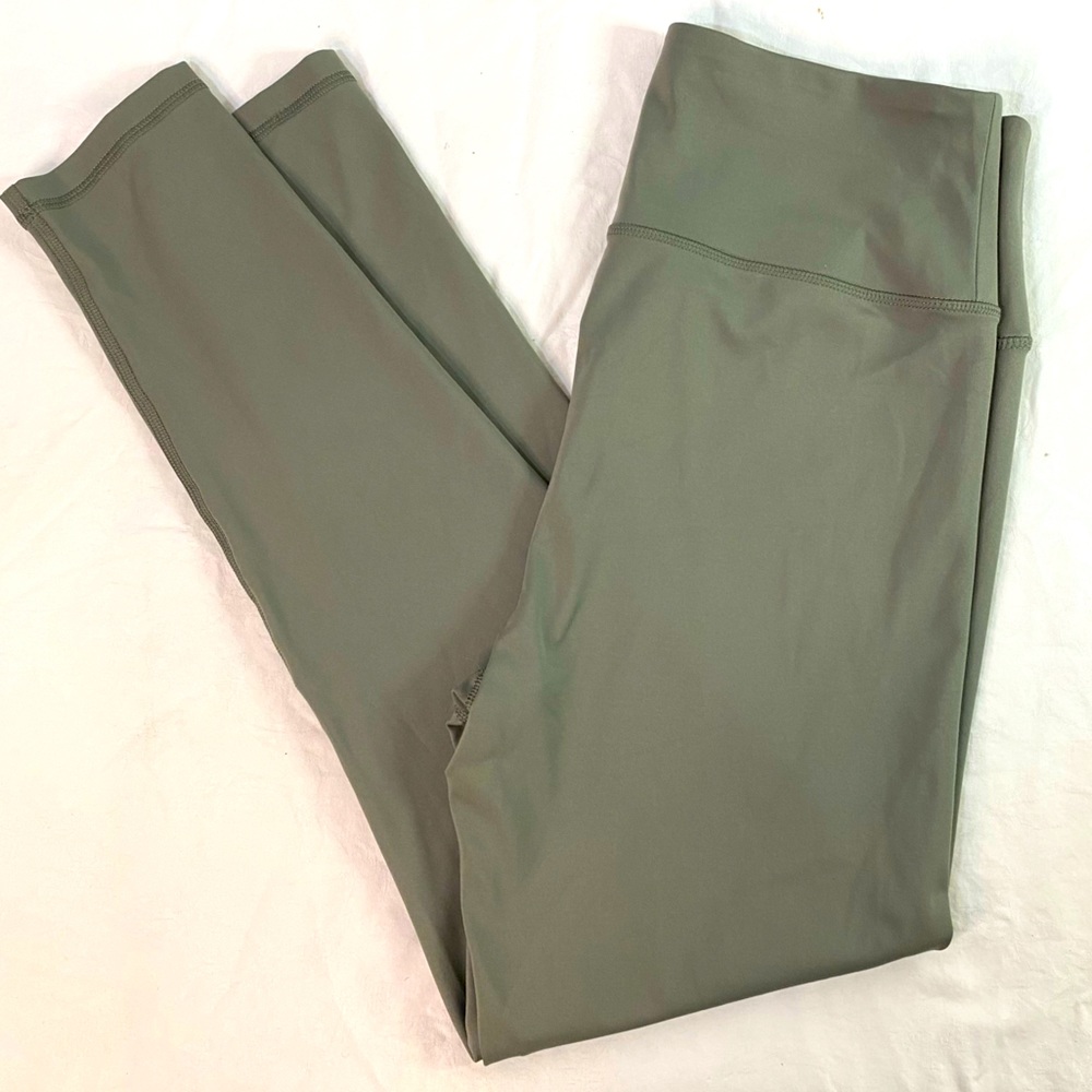 American Eagle Regular Lightweight Everything Legging Green 7/8 Sz